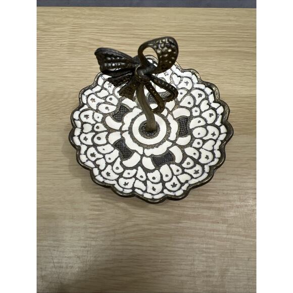 CYNTHIA ROWLEY NEW YORK ENAMELED METAL RING/JEWELRY HOLDER/DISH - Picture 2 of 7